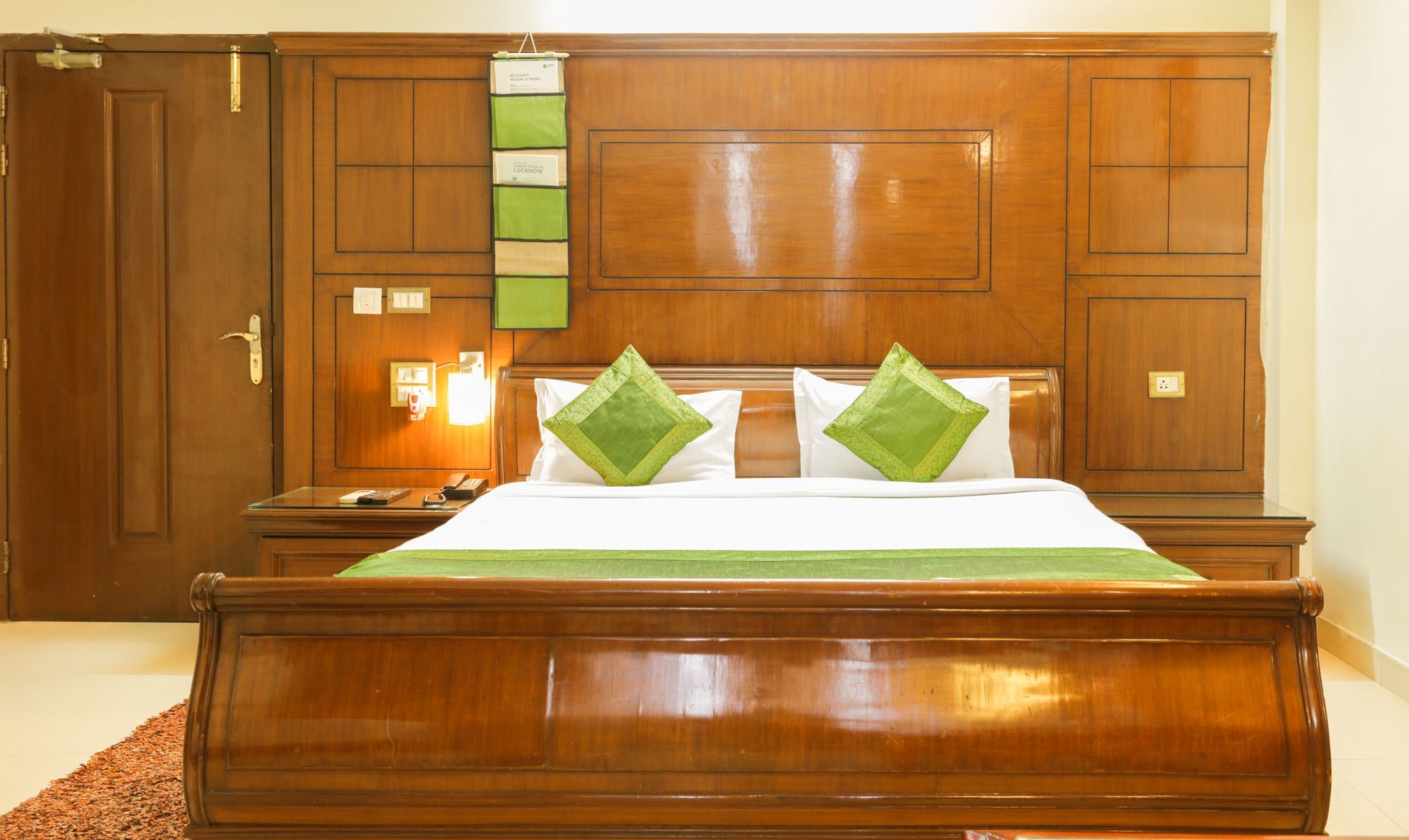 Treebo Shanta Inn Lucknow Exterior foto