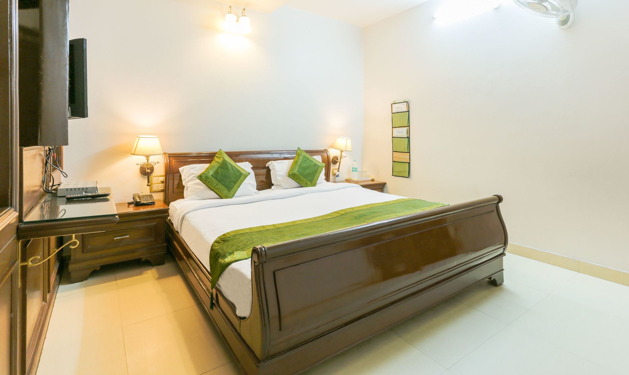 Treebo Shanta Inn Lucknow Exterior foto