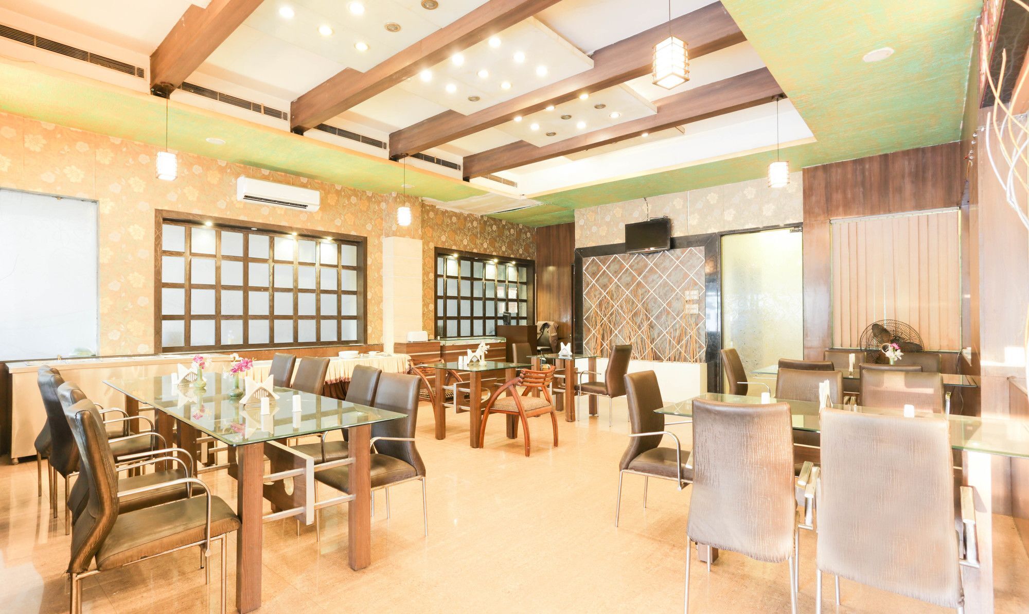 Treebo Shanta Inn Lucknow Exterior foto