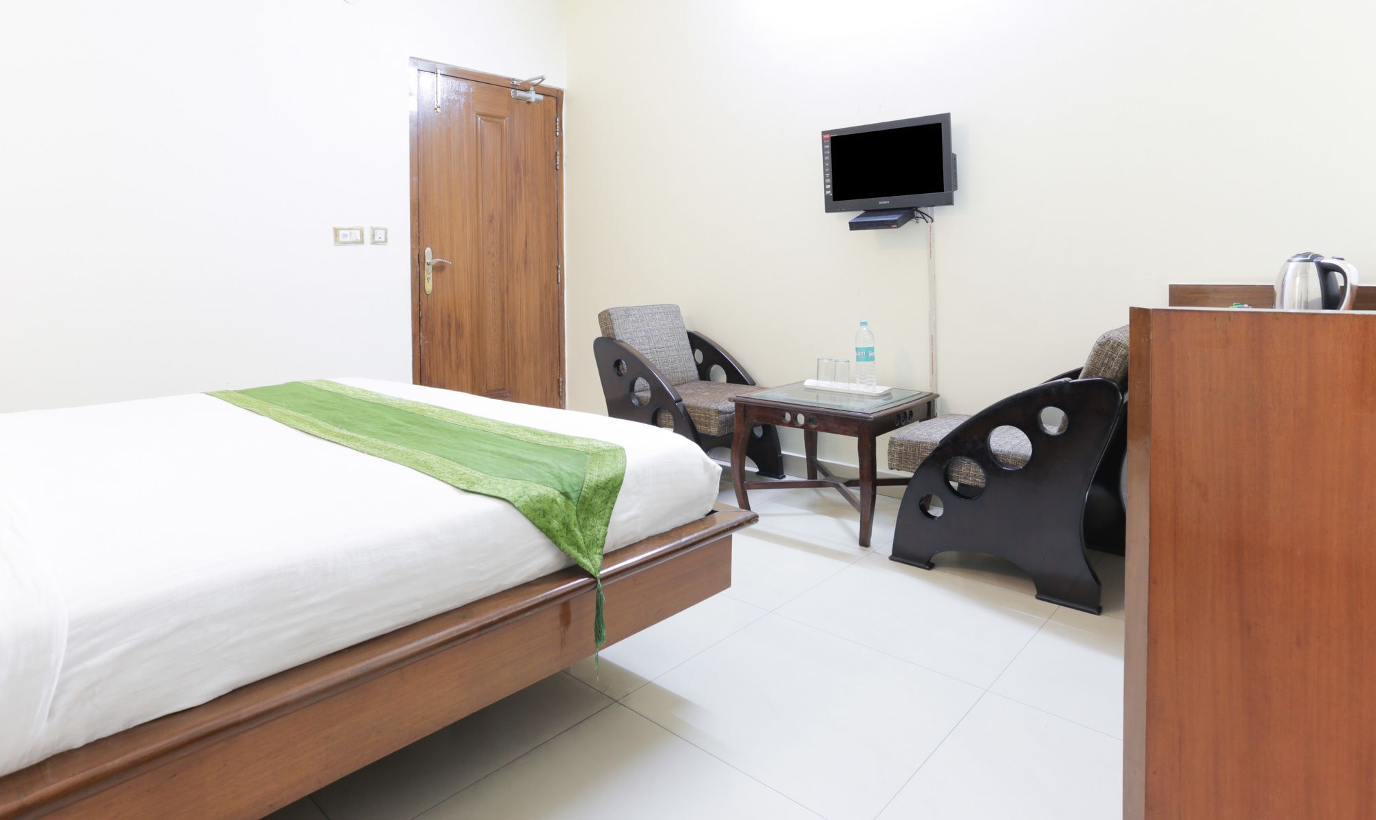 Treebo Shanta Inn Lucknow Exterior foto