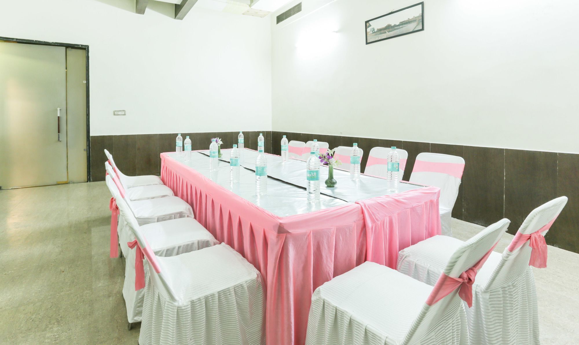 Treebo Shanta Inn Lucknow Exterior foto